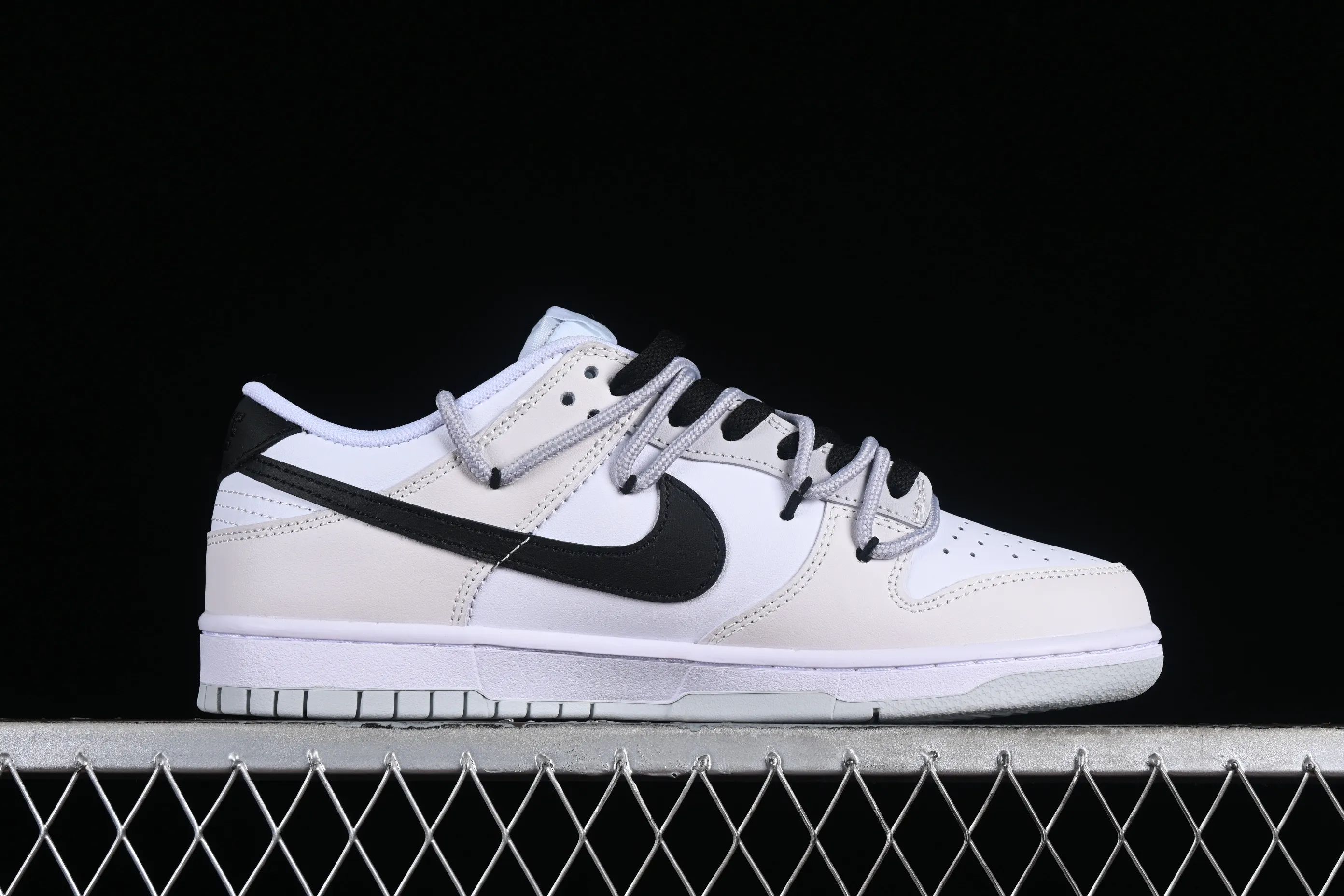 All Categories Nk SB Dunk Series Nk SB Dunk Low Low-top sneakers Nk Dunk Low New Chinese style Chinese style asparagus gray camouflage Gray SB strap low-top casual sneakers DV0831-101